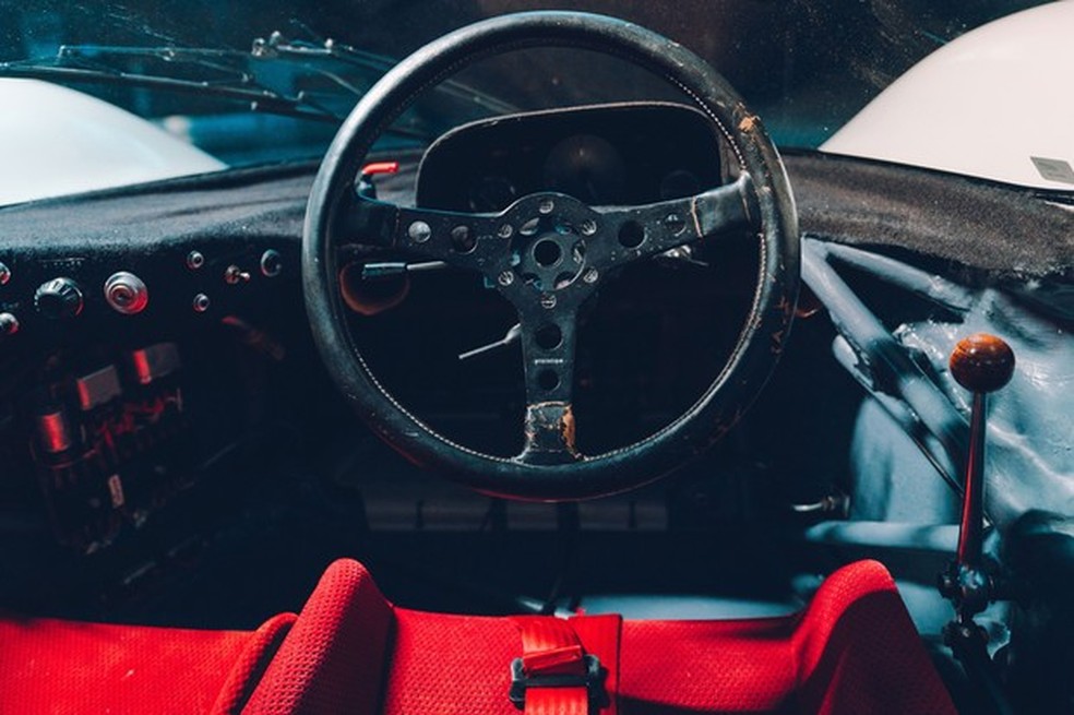 Em contraste com o Concorde, a cabine do 917 é simples como deve ser um lugar de trabalho (Foto: Divulgação) — Foto: Auto Esporte