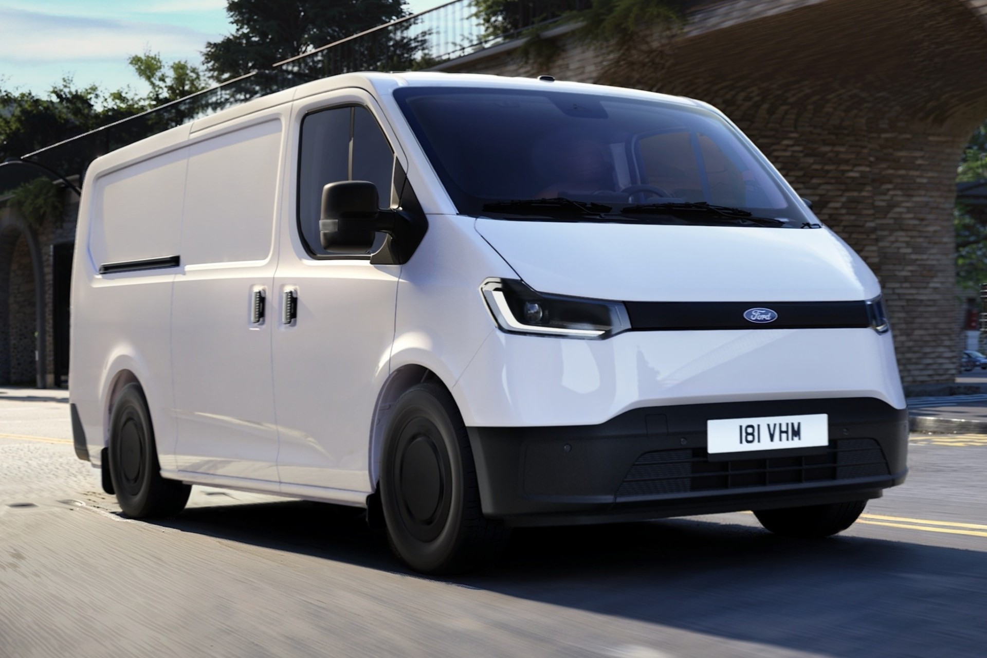 Ford Transit City elétrica já tem data para chegar ao Brasil; saiba quando