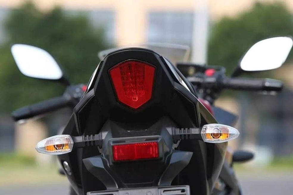 Suzuki GSX 250R (Foto: Divulgação) — Foto: Auto Esporte