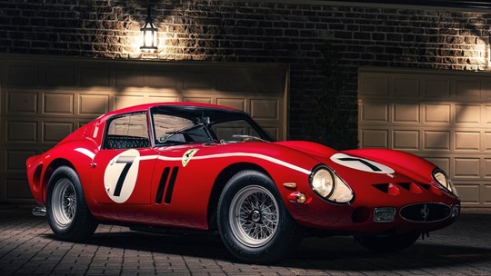 Ferrari mais cara do mundo é vendida por R$ 250 milhões