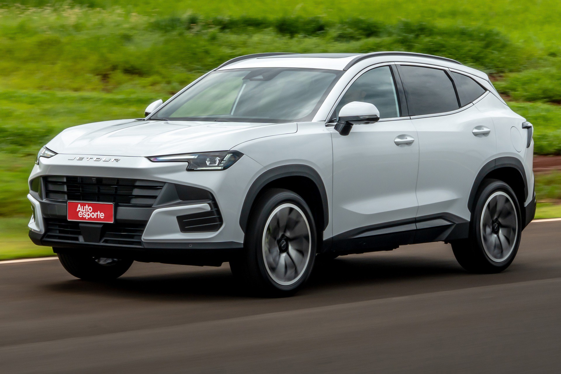 Teste: Jetour S06 é mais barato e promete 40 km/l contra BYD e GWM; vale?