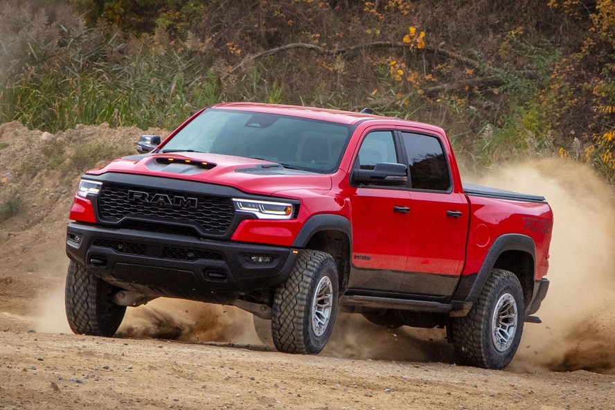 Ram exibe 1500 RHO de 547 cv e 3500 capaz de rebocar 15 toneladas