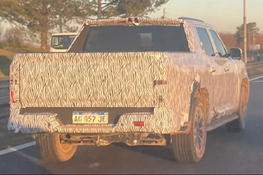 Flagra: Volkswagen Amarok Camuflada