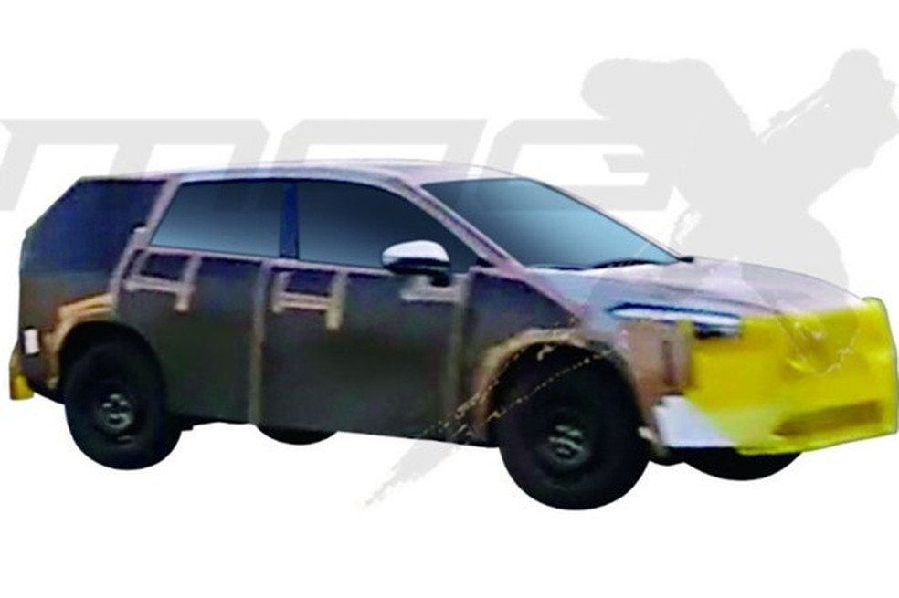 Side japonês mostra primeiras imagens do SUV baseado no Corolla (Foto: Reprodução/Carsensor) — Foto: Auto Esporte