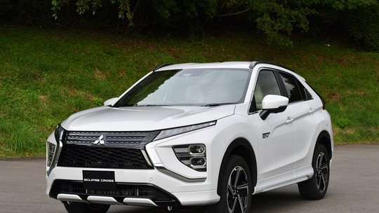 Mitsubishi Eclipse Cross perde vidro traseiro bipartido e abandona polêmicas visuais em reestilização

