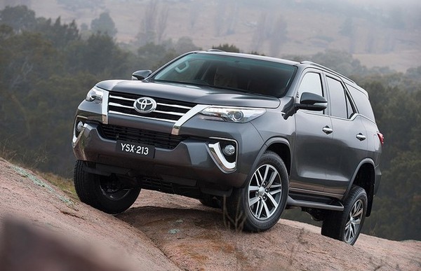 Toyota revela nova geração do SW4