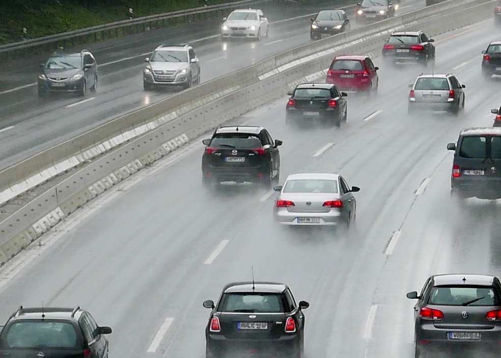 Rodovia alemã sem limite de velocidade — Foto: Divulgação/ADAC