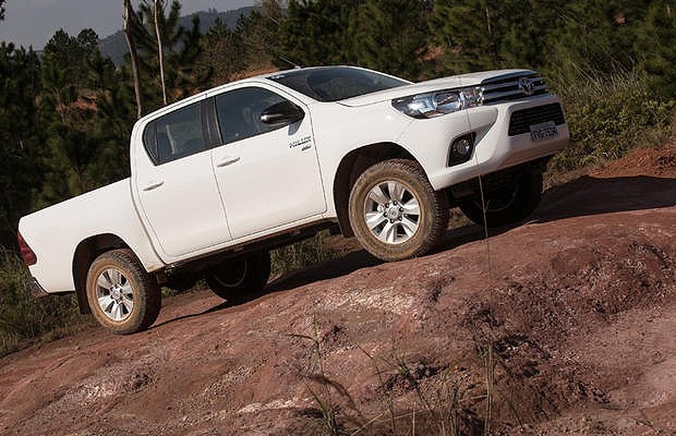 Toyota Hilux SR flex (Foto: Divulgação) — Foto: Auto Esporte