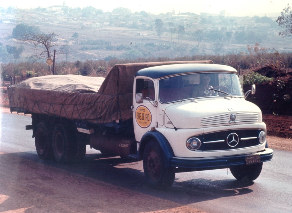Velocidade máxima do Mercedes L-1111 é de 81,5 km/h — Foto: Divulgação