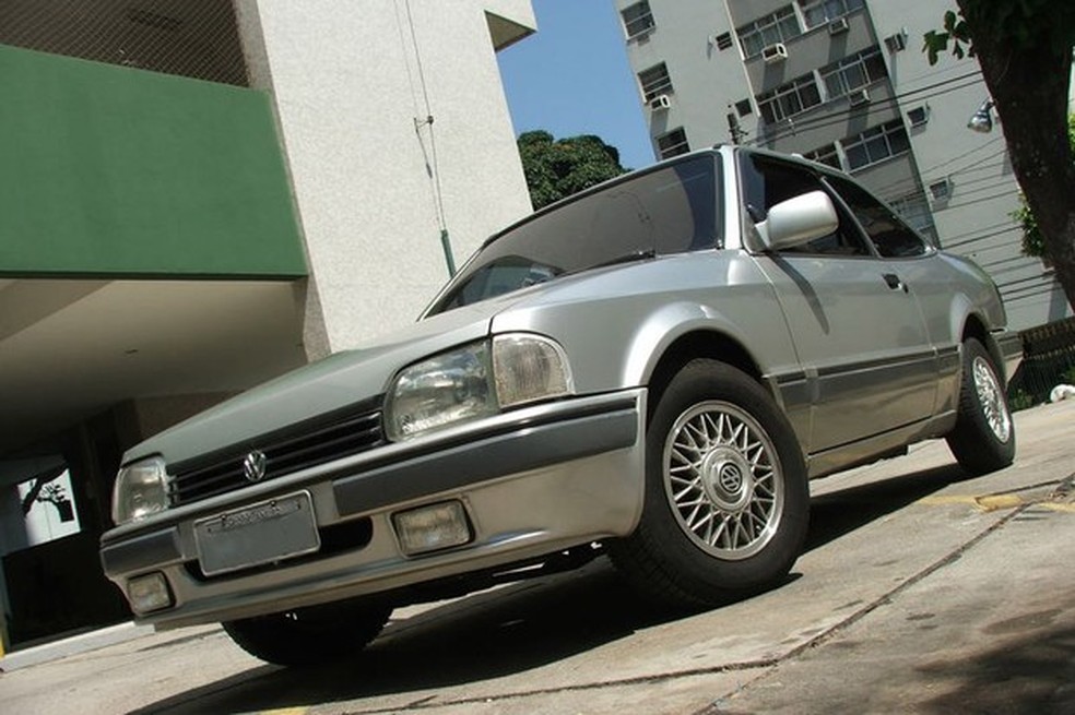Volkswagen Apollo foi o primeiro fruto da Autolatina — Foto: Auto News Brasil