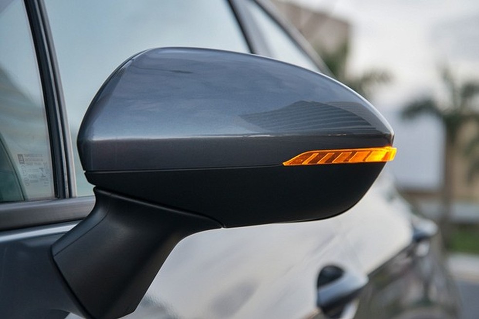 Enfim o Cruze passa a contar com luzes de seta nos espelhos (Foto: Divulgação) — Foto: Auto Esporte