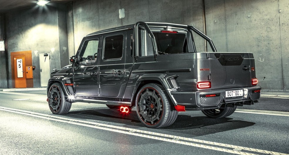 Brabus P900 Rocket tem até luzes nas saídas laterais de escapamento — Foto: Divulgação