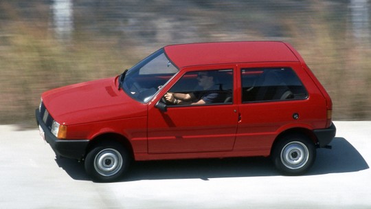 Baixar IPI para bombar vendas de carros novos não é novidade no Brasil