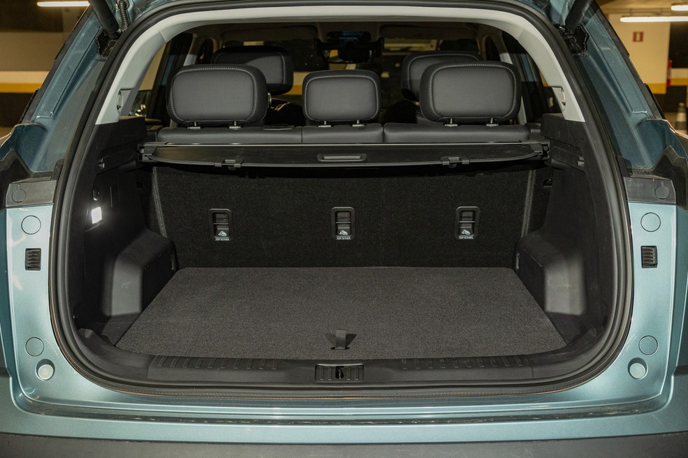 Jaecoo 7 tem porta-malas pequeno: são apenas 340 litros — Foto: Renato Durães/Auto News Brasil