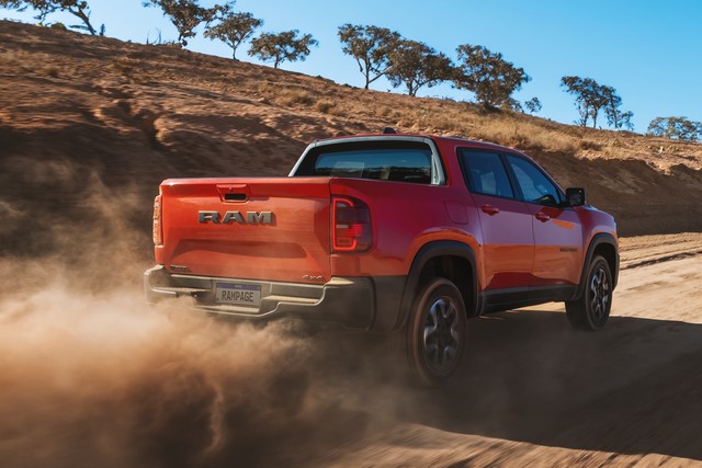 Vídeo: Ram Rampage brilha no off-road e quer ofuscar até rivais maiores