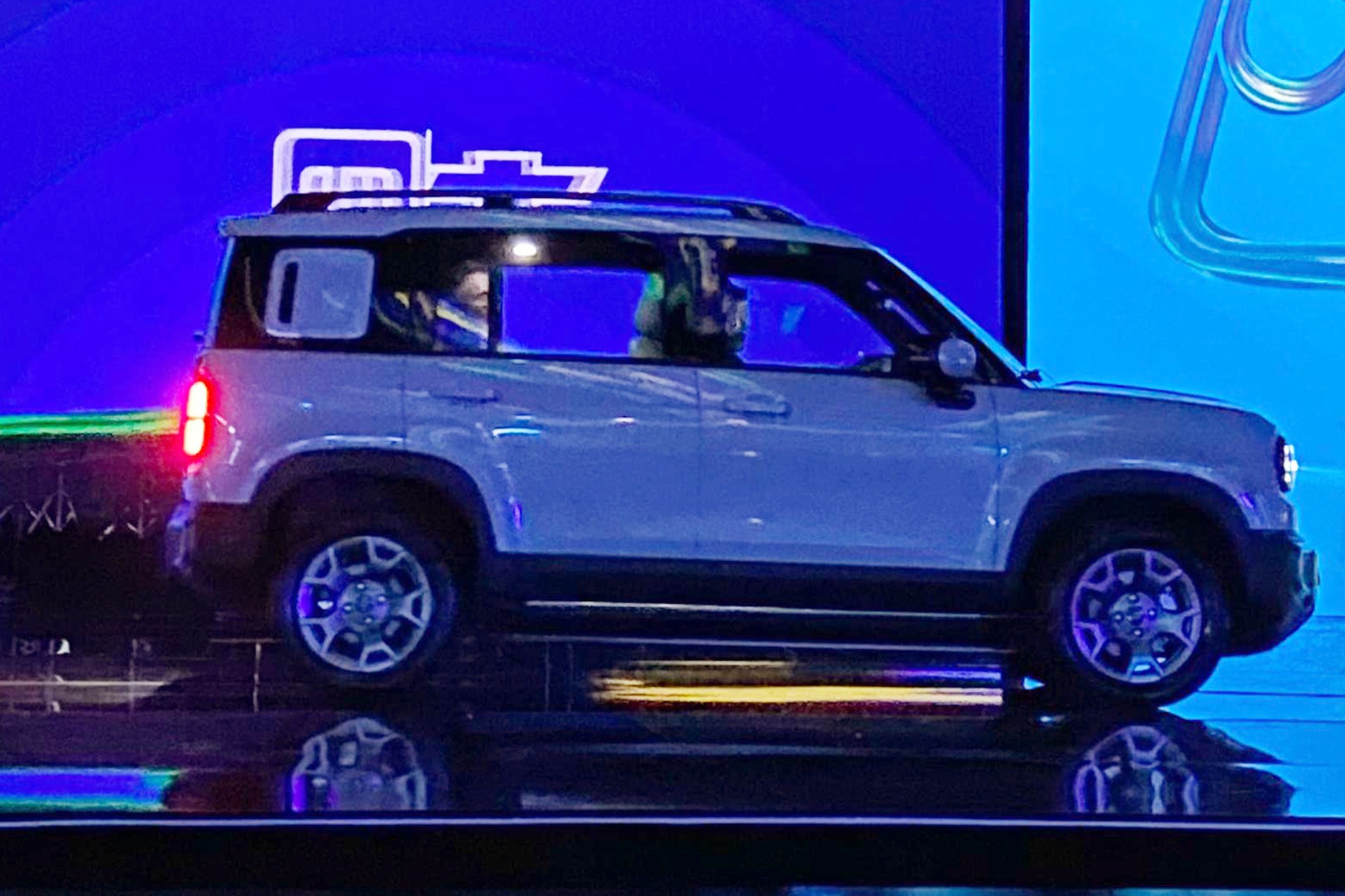 Chevrolet Spark EUV x BYD Dolphin x GWM Ora 03: compare os carros elétricos