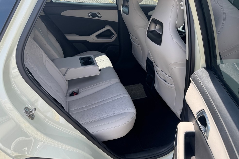 BYD Yuan Pro tem 2,62 m de distância entre-eixos — Foto: Vitória Drehmer/Auto News Brasil