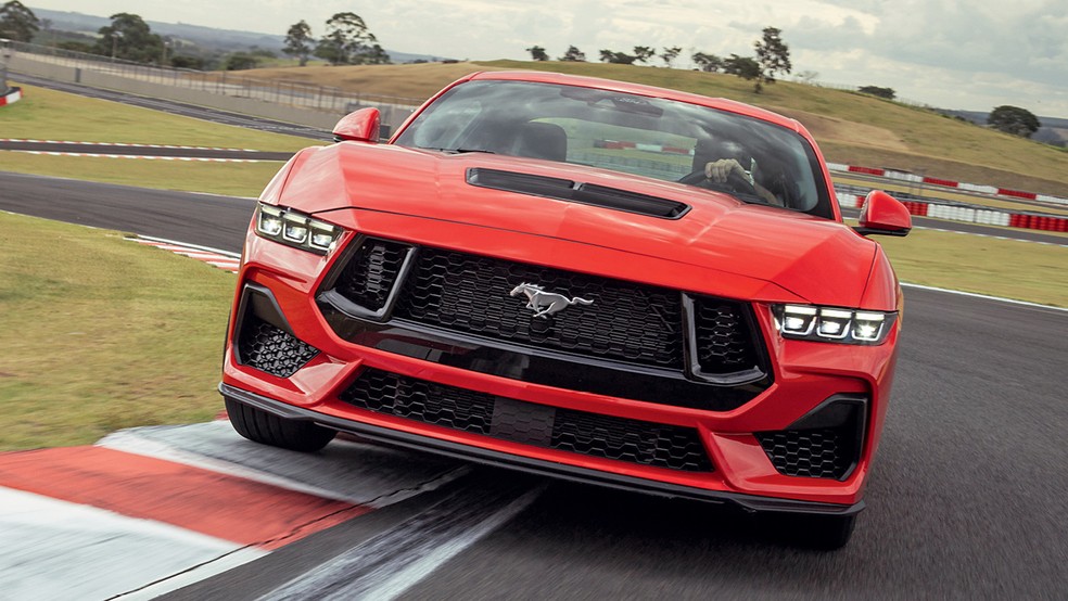 Ford Mustang GT ganhou o Qual Comprar 2025 da Auto News Brasil na categoria cupês e conversíveis  — Foto: Divulgação