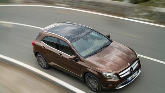 Mercedes-Benz lança nova versão de entrada para o GLA 200