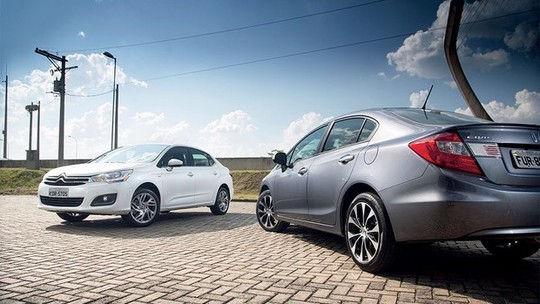 Comparativo: Honda Civic x Citroën C4 Lounge
