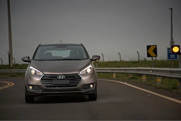Hyundai HB20 muda versões e fica mais caro na linha 2017 - Revista