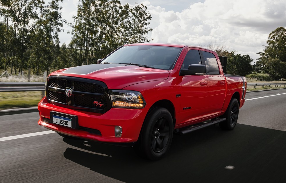 Ram Classic RT marca a despedida de um dos motores mais longevos da Stellantis — Foto: Divulgação