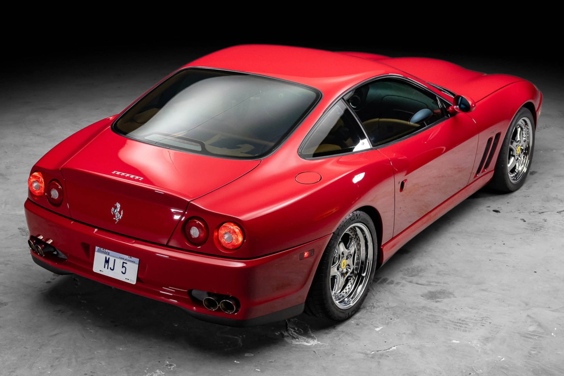 Ferrari de Michael Jordan que inspirou tênis é leiloada por R$ 13,4 milhões