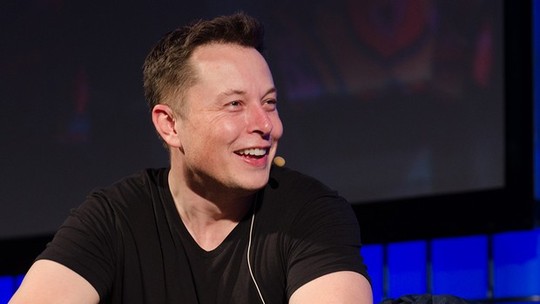 Quem é Elon Musk e de que planeta ele veio?