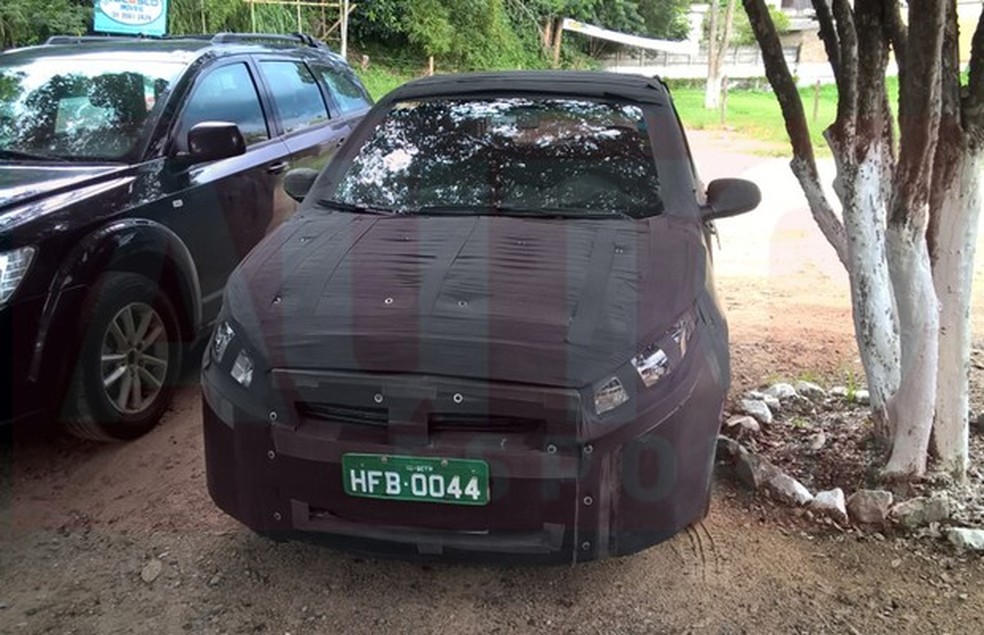 Sucessor do Fiat Punto é flagrado em testes (Foto: Alexandre Mendanha Sampaio) — Foto: Auto Esporte
