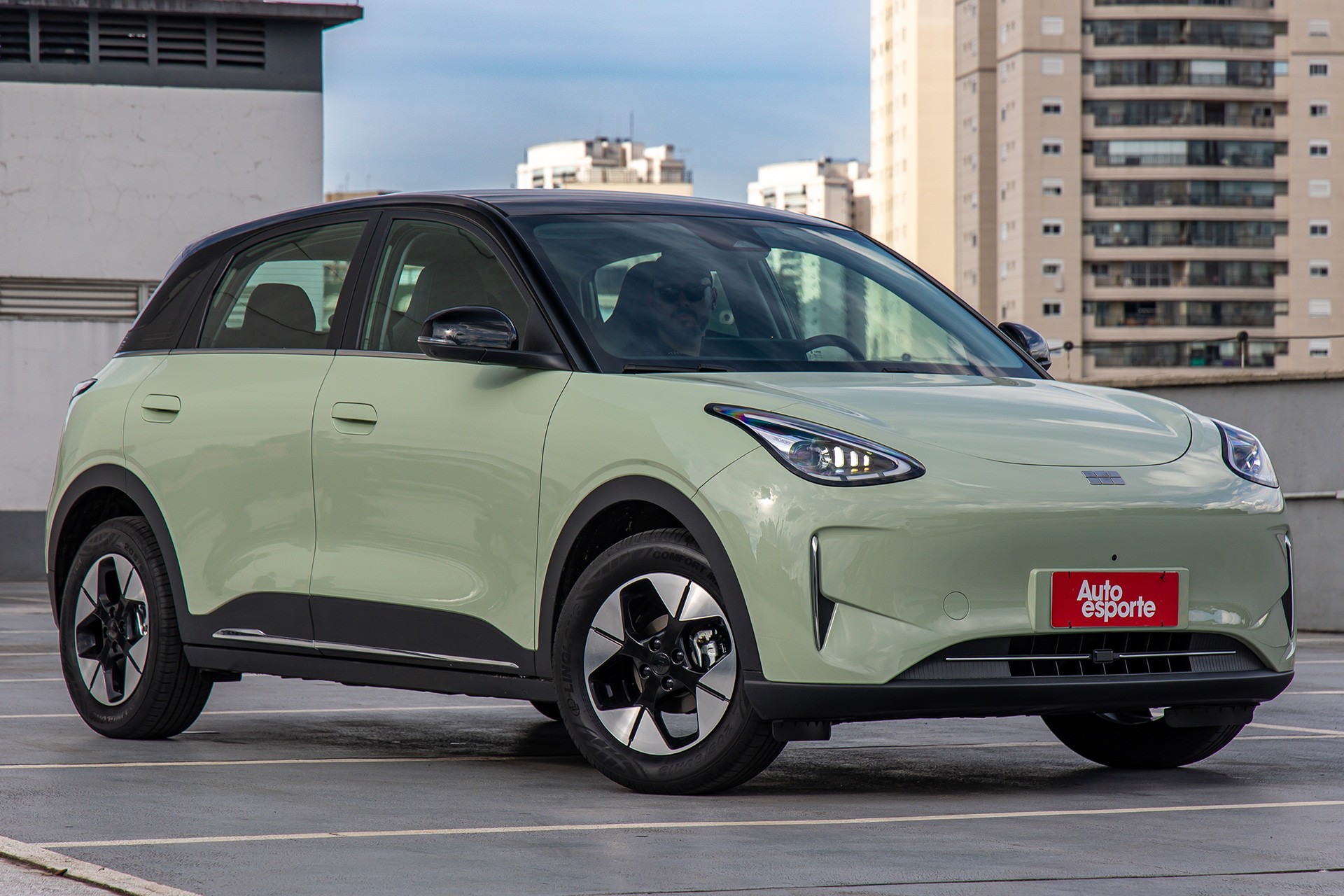 Geely EX2 será produzido no Brasil junto do EX5 híbrido; veja quando