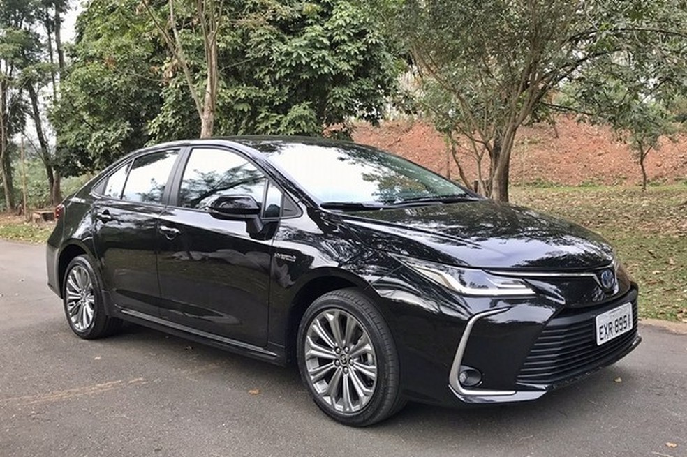 O novo Corolla recebeu uma inédita variante híbrida — Foto:  (FOTO: DIOGO DE OLIVEIRA/AUTOESPORTE)