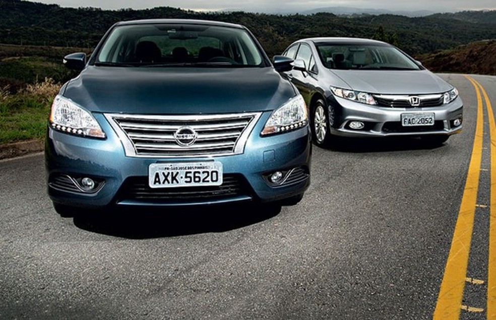 Nissan Sentra vs Honda Civic (Foto: Fabio Aro) — Foto: Auto Esporte