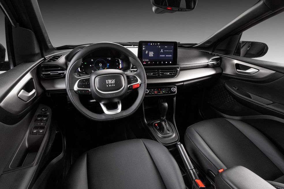 Fiat Pulse Impetus Hybrid tem cluster digital, multimídia maior e carregador de celular por indução — Foto: Auto News Brasil/Murilo Goes