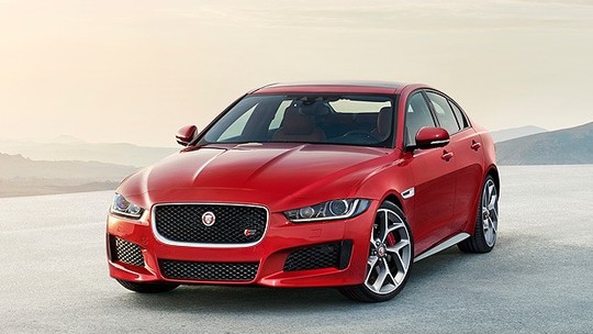 Jaguar revela novo sedã XE, que chega ao Brasil em 2015 