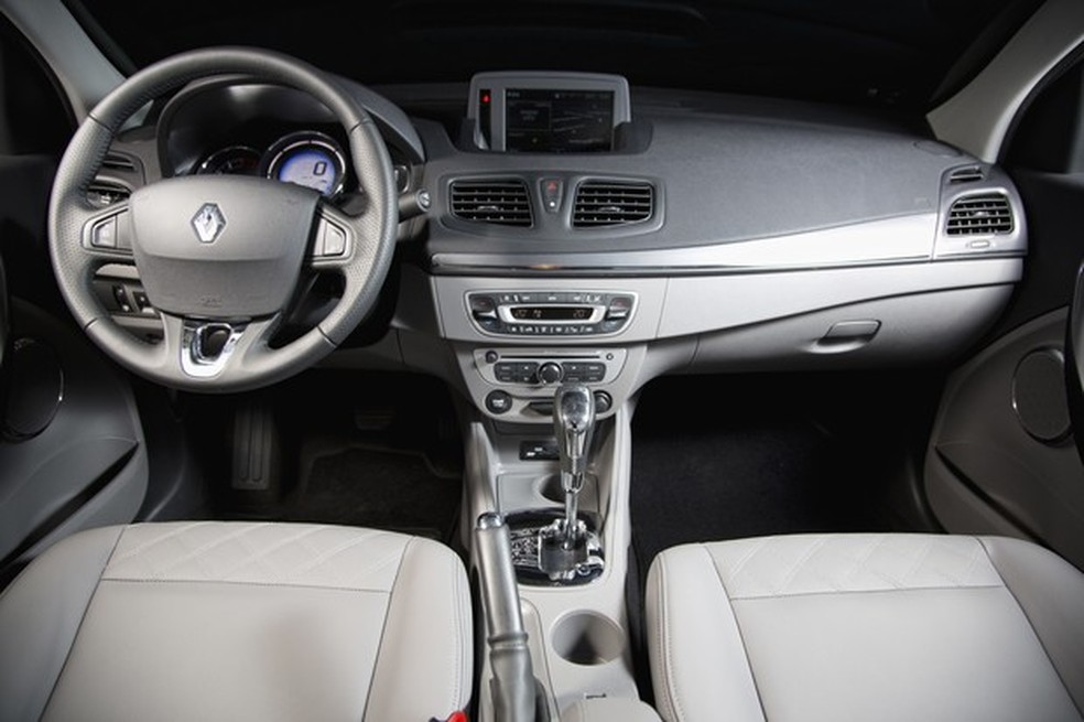 Renault Fluence (Foto: Fabio Aro) — Foto: Auto Esporte