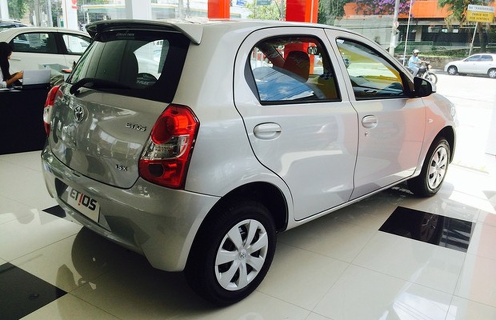 Toyota Etios em loja da capital paulista (Foto: Guilherme Blanco Muniz/Auto News Brasil) — Foto: Auto Esporte