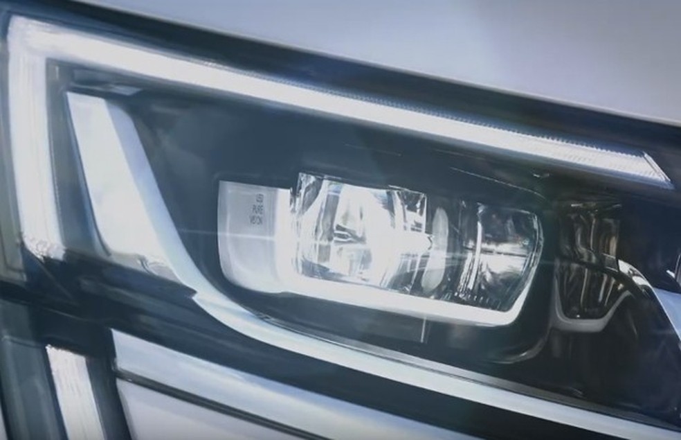 Renault divulga teaser de novo SUV (Foto: Divulgação) — Foto: Auto Esporte