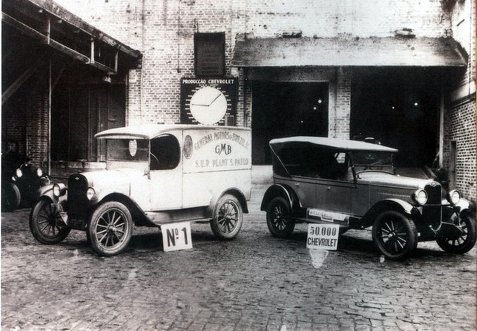 O primeiro Chevrolet e o de número 50.000 feito no Brasil em 1928 (Foto: Divulgação) — Foto: Auto Esporte