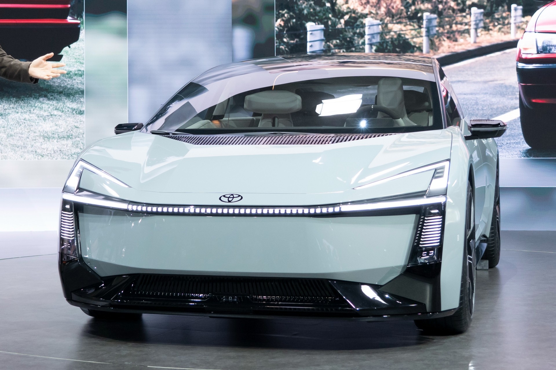 Novo Toyota Corolla será elétrico com autonomia de 400 km e ajuda da China