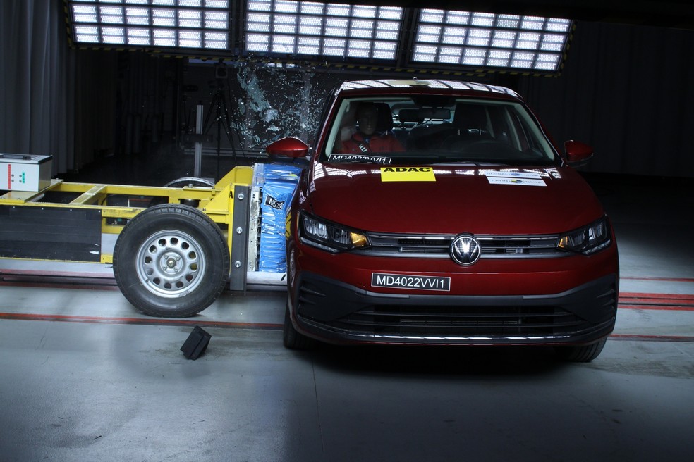 Volkswagen Virtus é equipado com seis airbags desde a sua versão mais barata  — Foto: Divulgação 