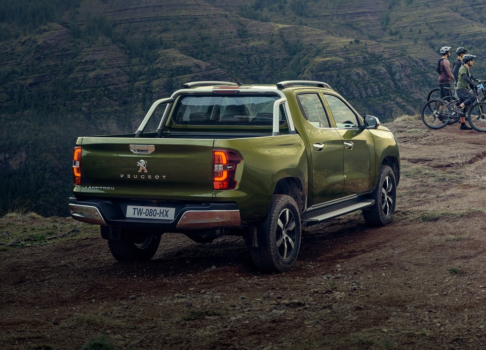 Picape da Peugeot está sendo testada na Argentina com motor 2.0 turbodiesel — Foto: Divulgação