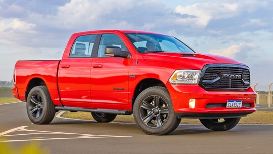 Teste: Ram Classic é picape raiz com motor V8 para brigar com Hilux e Amarok