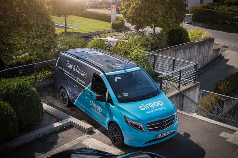 O projeto usou dois drones e duas vans da Mercedes VitoVans e Drones (Foto: Divulgação ) — Foto: Auto Esporte