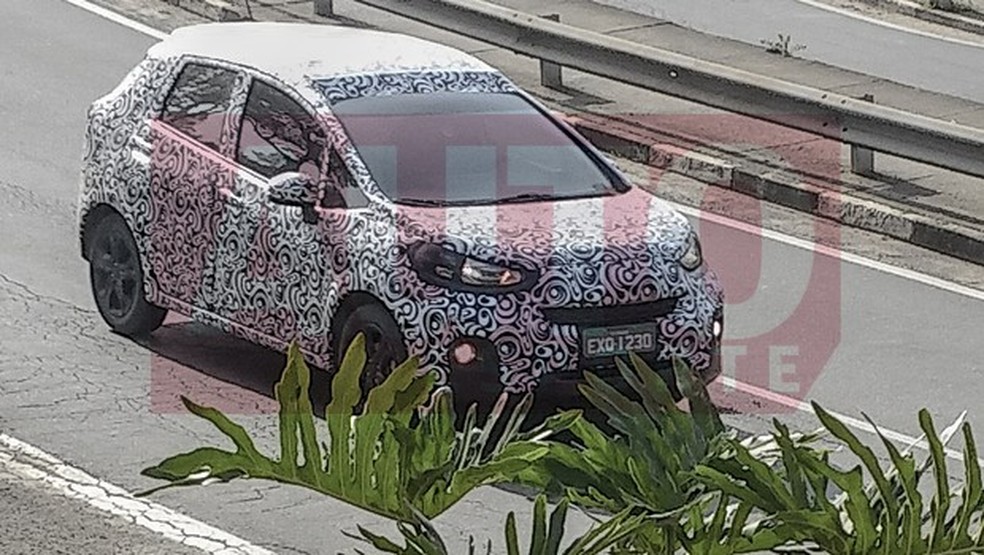 Honda WR-V é flagrado no interior de SP (Foto: Luciano Campos / Auto News Brasil) — Foto: Auto Esporte