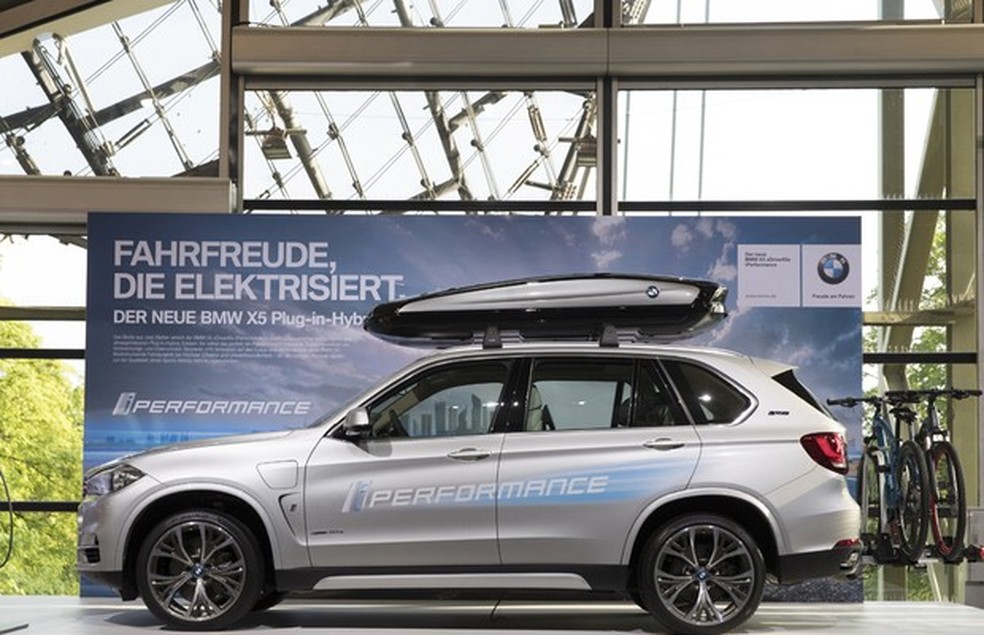 BMW X5 ganhará versão híbrida plug-in (Foto: Divulgação) — Foto: Auto Esporte