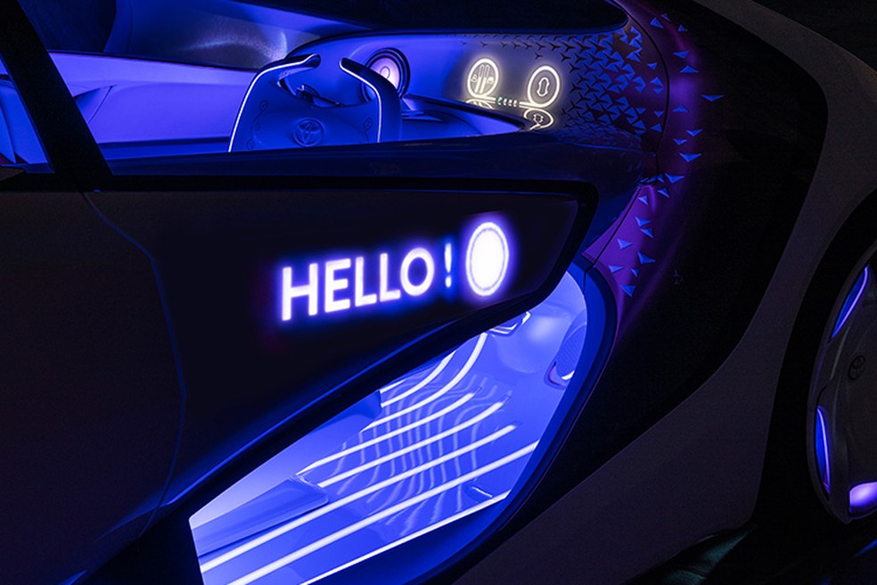 Concept-i, carro conceito da Toyota, que usa sistema de inteligência artificial, apresentado na CES 2017 — Foto: Divulgação