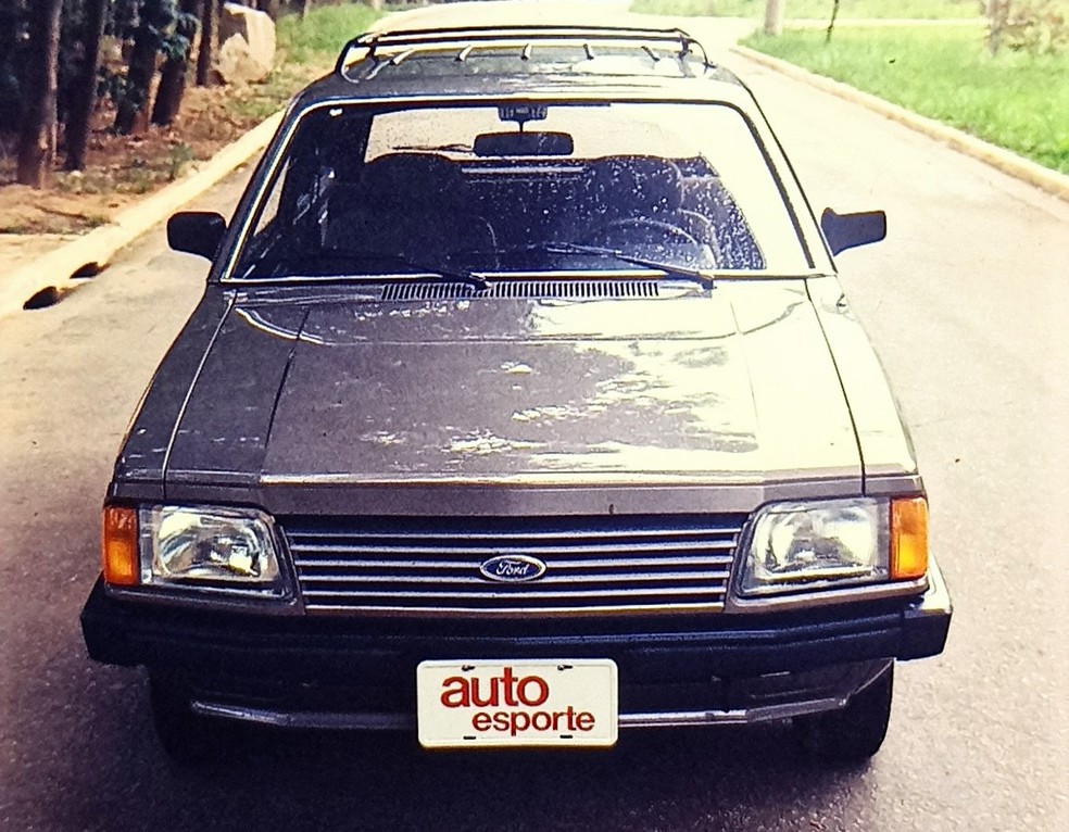 Belina ganhou bagageiro no teto, antes exclusividade da Scala  — Foto: Saulo Mazzoni/Auto News Brasil/Acervo MIAU