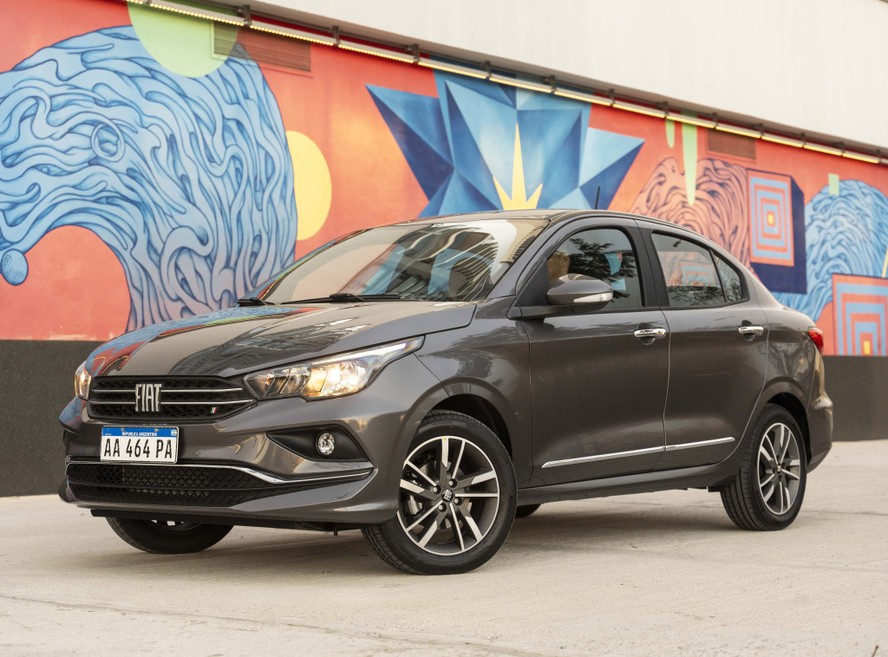 Fiat Cronos Precision 1.3 AT