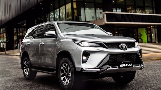 Toyota SW4 tem nova versão de entrada com preço de quase R$ 380 mil