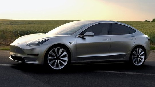 Tesla esconde falhas graves do Model 3 com pintura e pode ser processada por lesar clientes